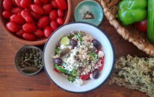 The Real Greek Salad made in 5 minutes – Horiatiki